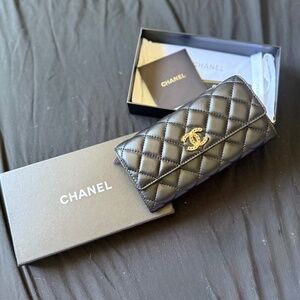 Chanel clutch